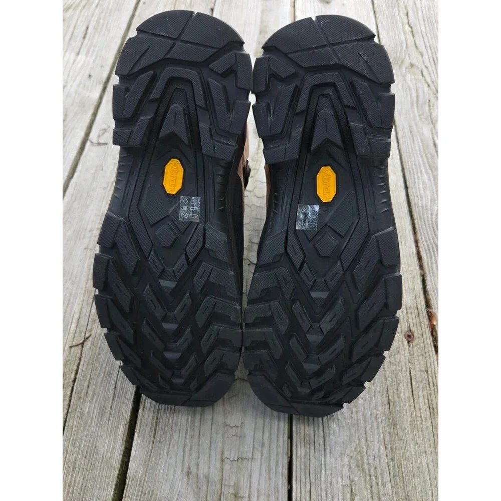 Ariat Catalyst VX Defiant 8